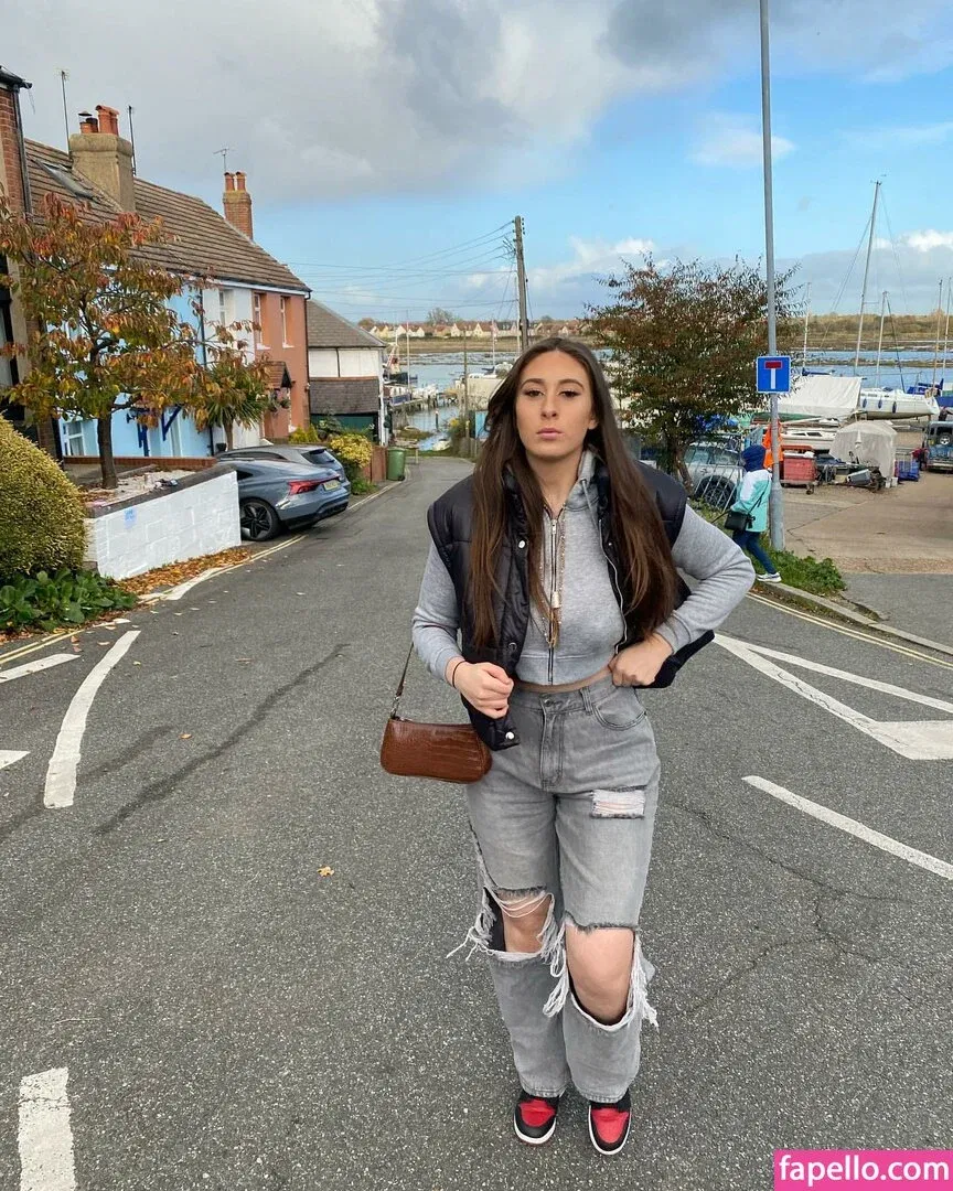 Soph Alice Onlyfans Photo Gallery 