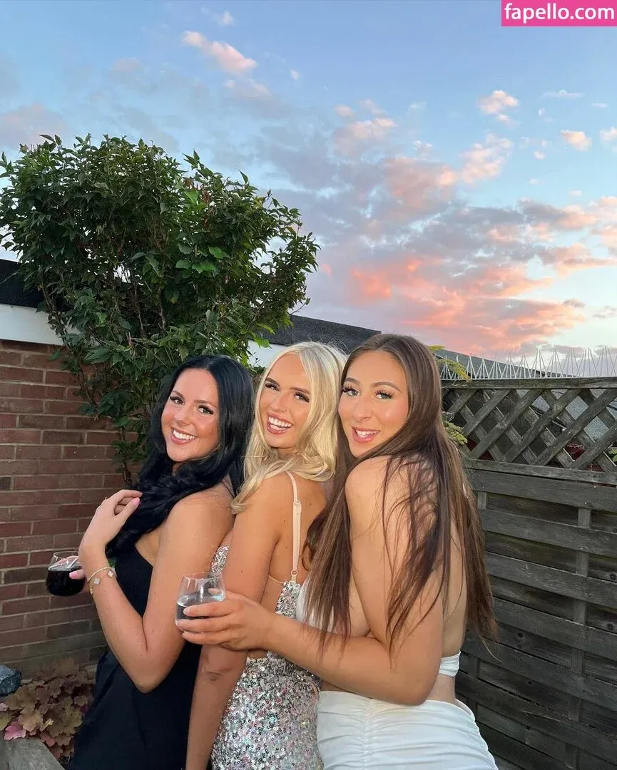 Soph Alice Onlyfans Photo Gallery 