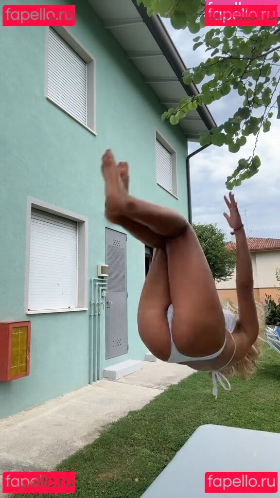 Iris Vallarani Nude Onlyfans Photo 66