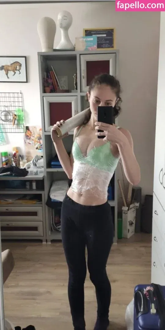 mikaela.t Onlyfans Photo Gallery 