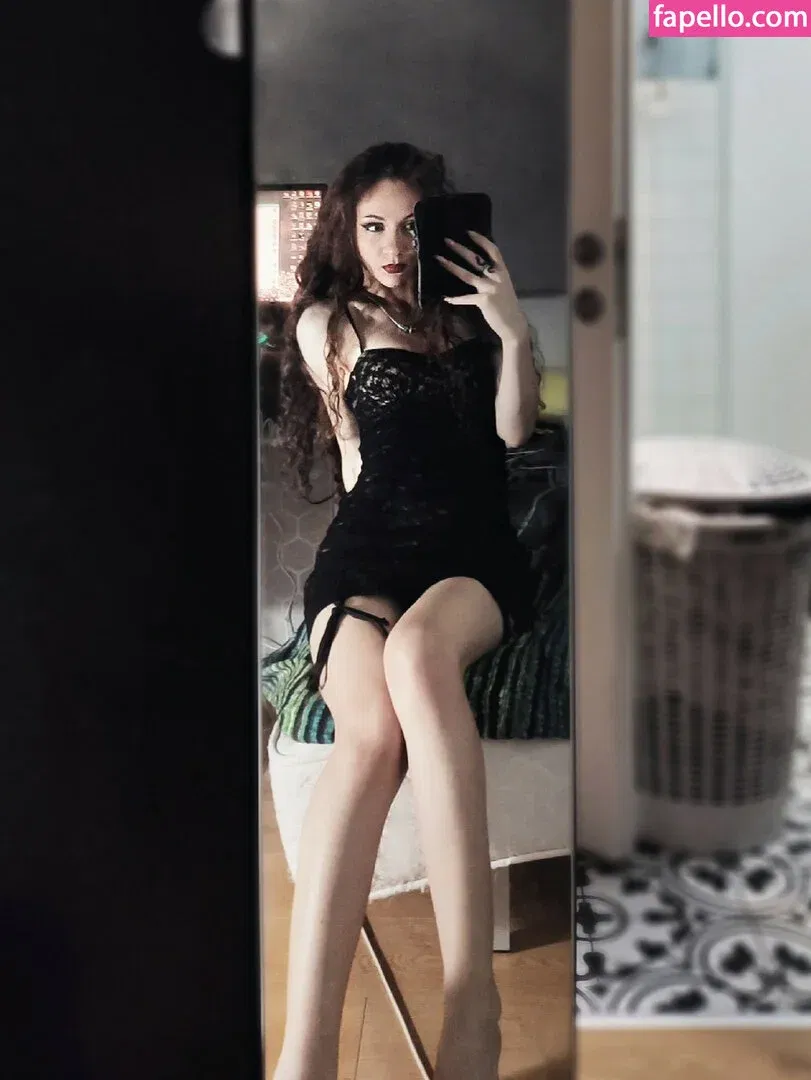 mikaela.t Onlyfans Photo Gallery 