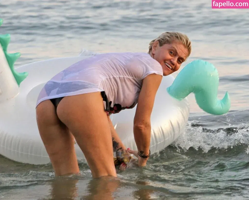 Danniella Westbrook Onlyfans Photo Gallery 