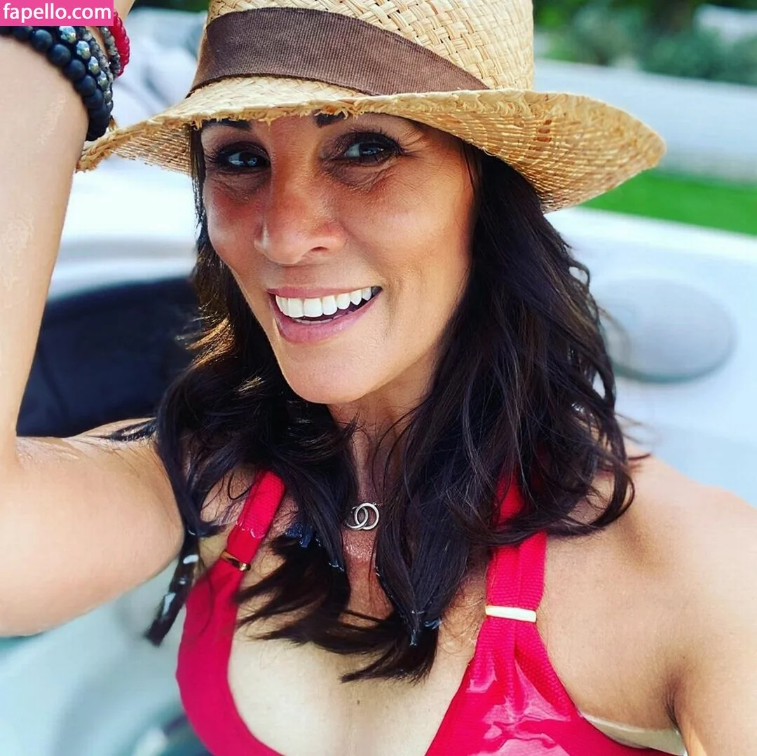 Andrea Mclean Onlyfans Photo Gallery 