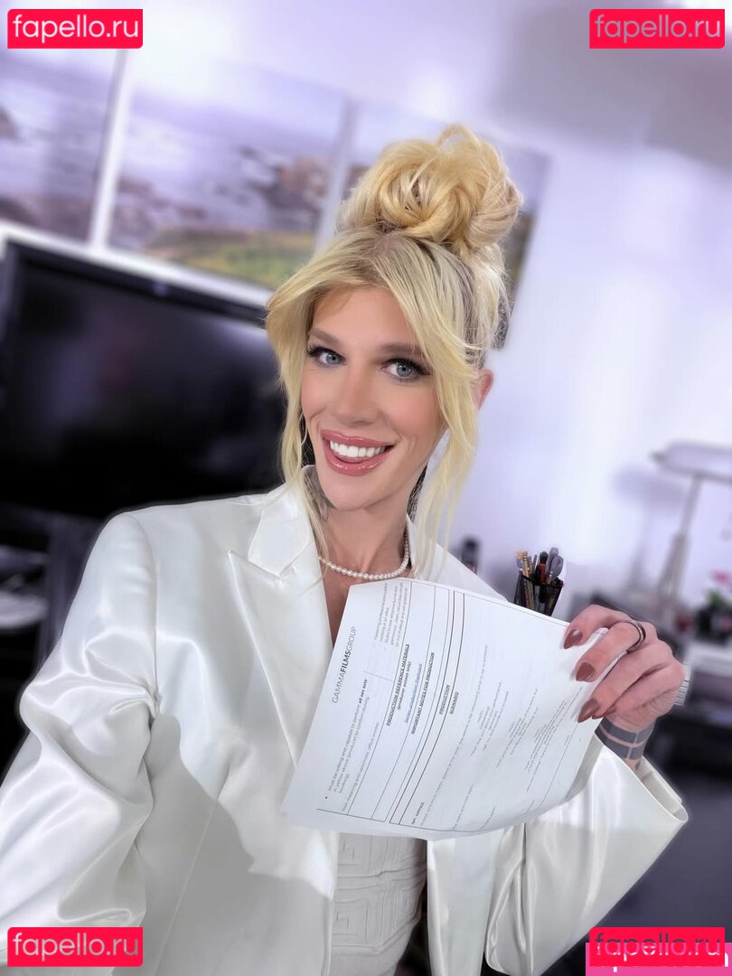 Gray Perrier Vip Nude Onlyfans Photo 19