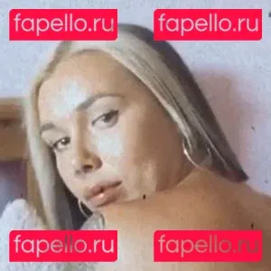 Hotchickmeg Onlyfans Photo Gallery 