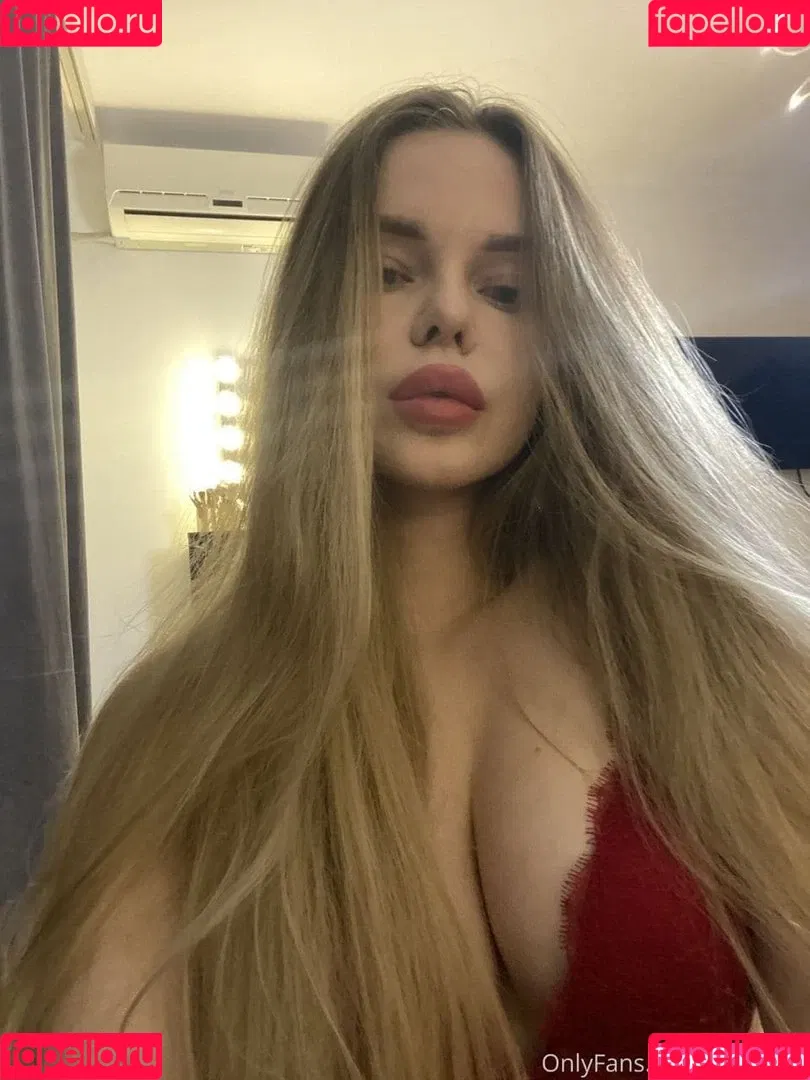 Tasya Mikhailova Onlyfans Photo Gallery 