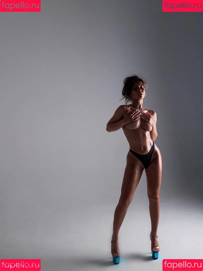 Kima Zaebacho Onlyfans Photo Gallery 