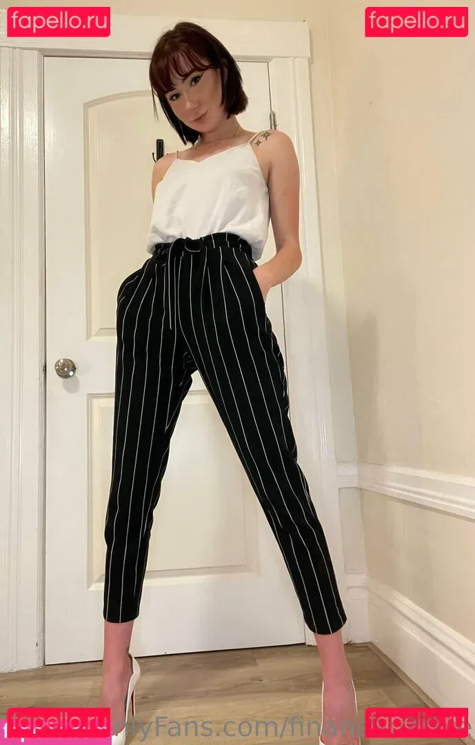 financebarbie Onlyfans Photo Gallery 