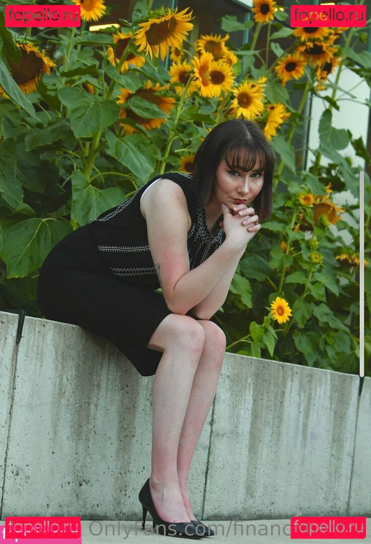 financebarbie Onlyfans Photo Gallery 