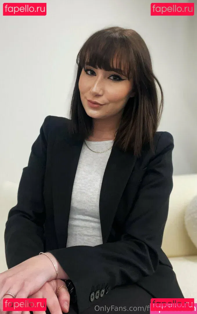 financebarbie Onlyfans Photo Gallery 