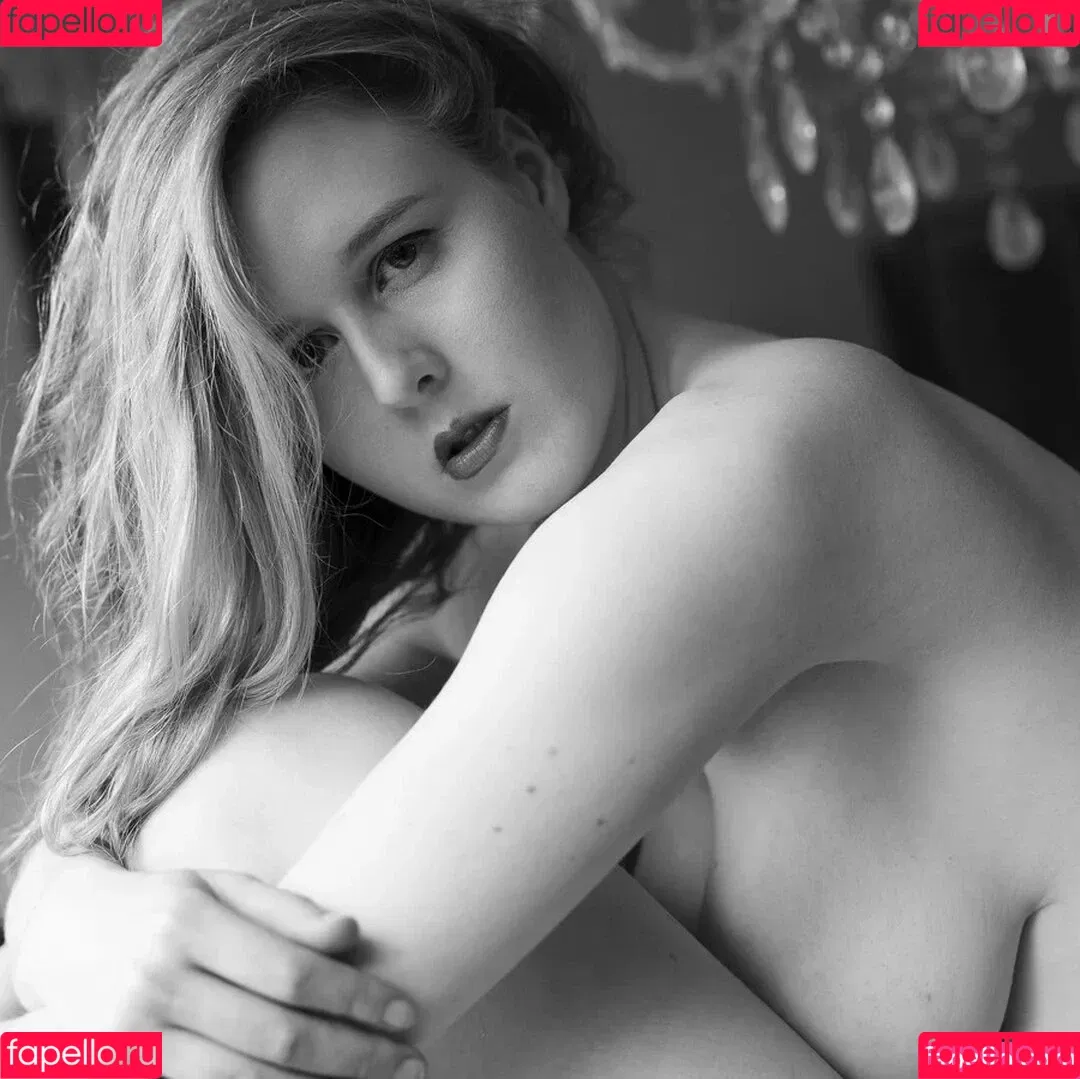 Aurora Phoenix Onlyfans Photo Gallery 