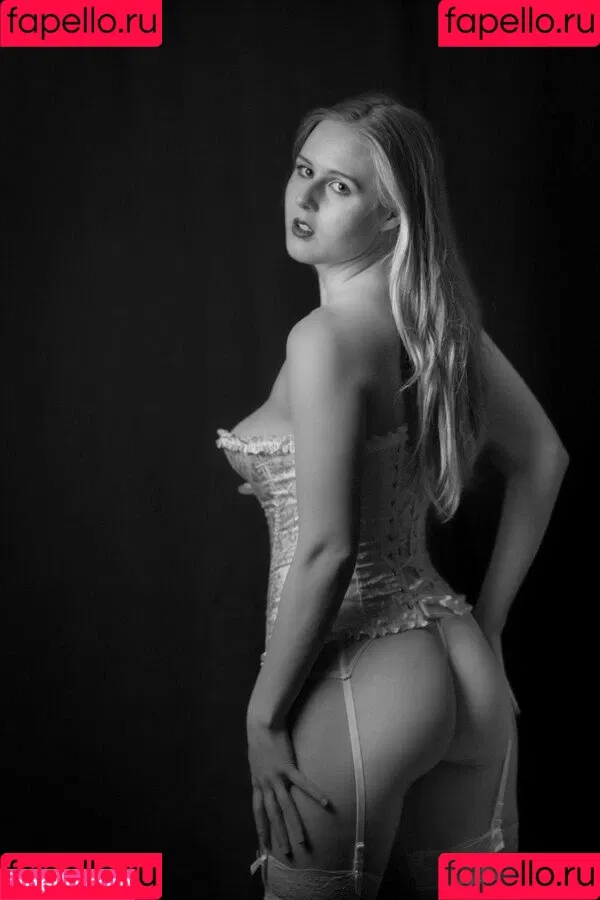 Aurora Phoenix Onlyfans Photo Gallery 