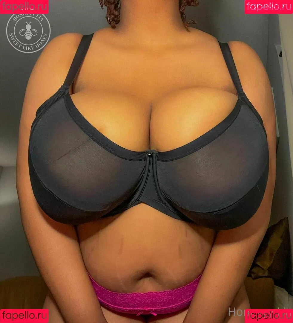 misshoneymia Onlyfans Photo Gallery 
