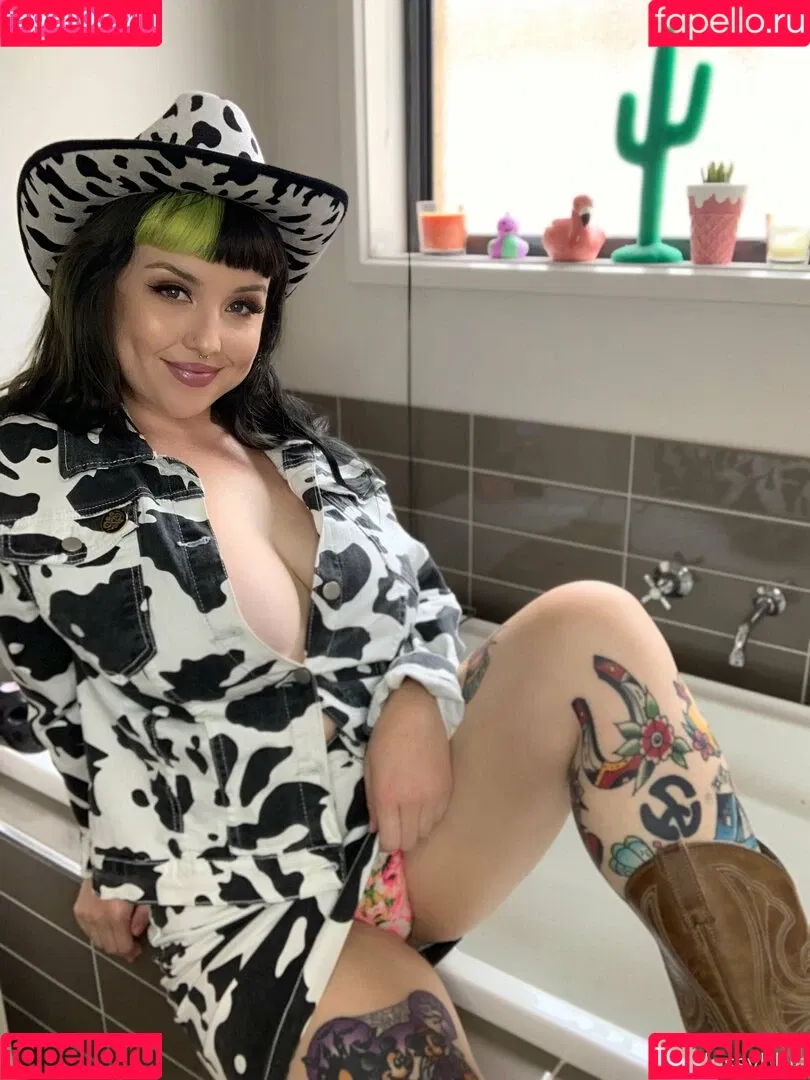 BlossyBlue Onlyfans Photo Gallery 