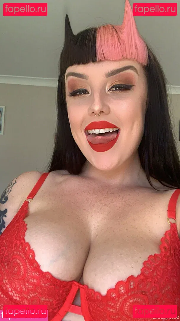 BlossyBlue Onlyfans Photo Gallery 