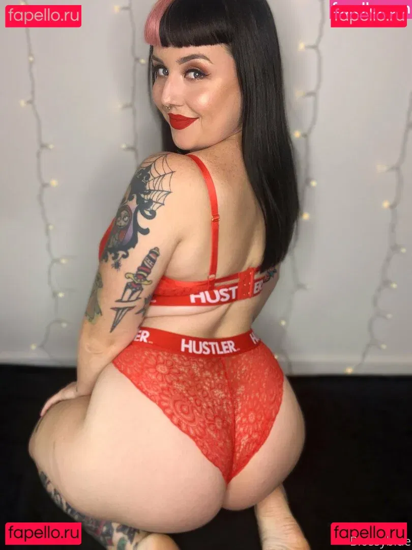 BlossyBlue Onlyfans Photo Gallery 