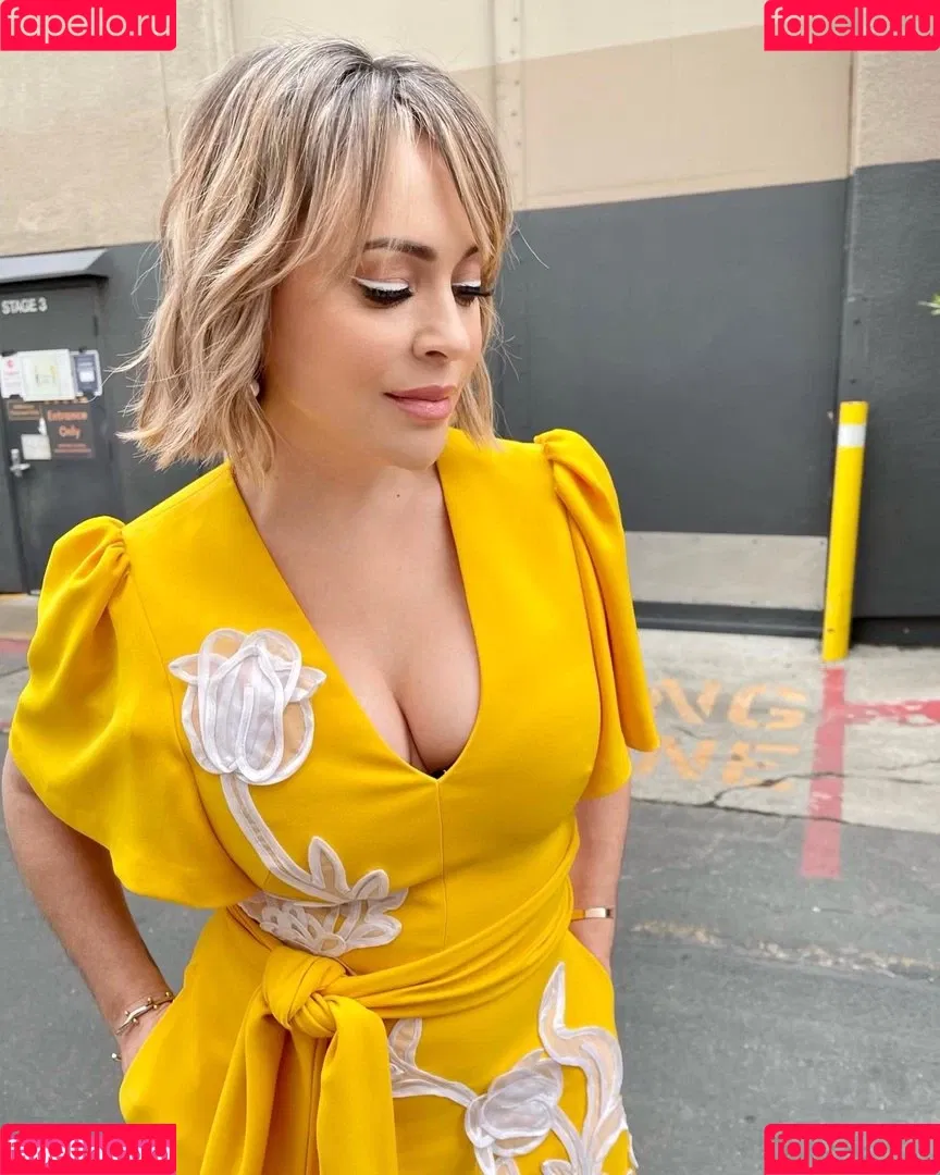 Alyssa Milano Onlyfans Photo Gallery 