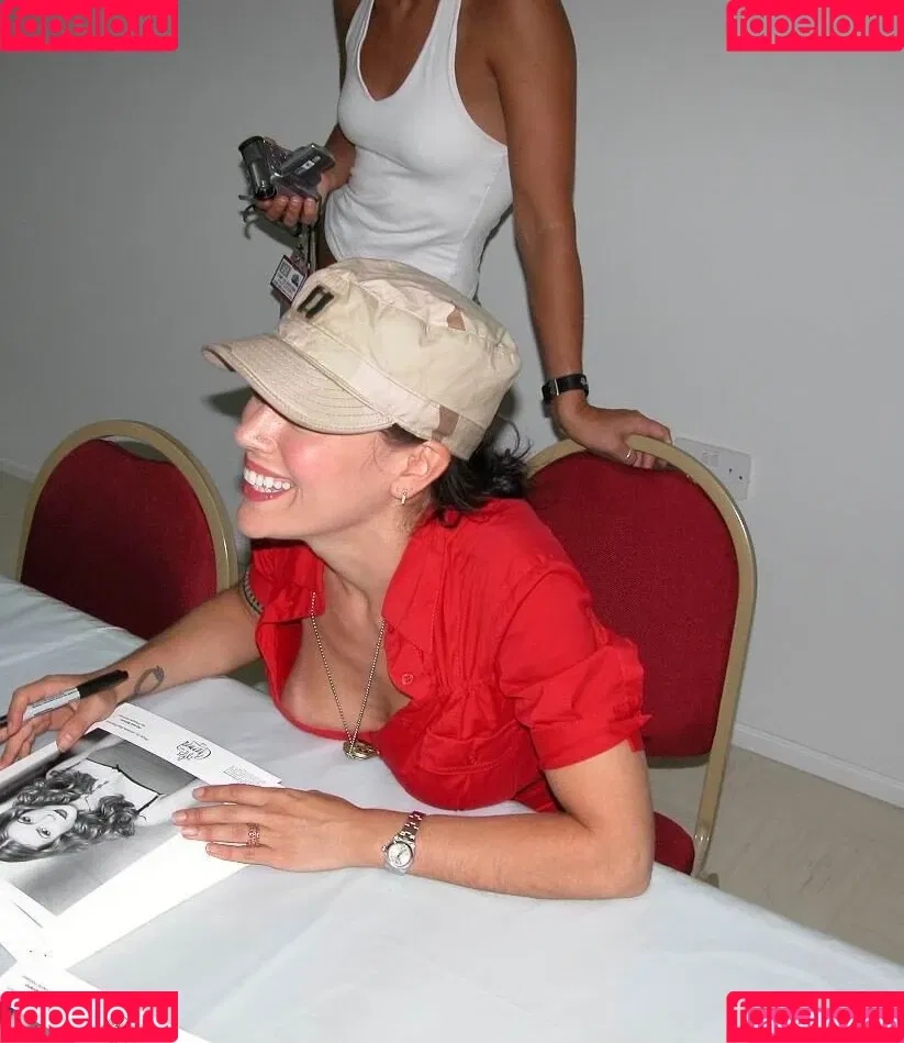 Alyssa Milano Onlyfans Photo Gallery 