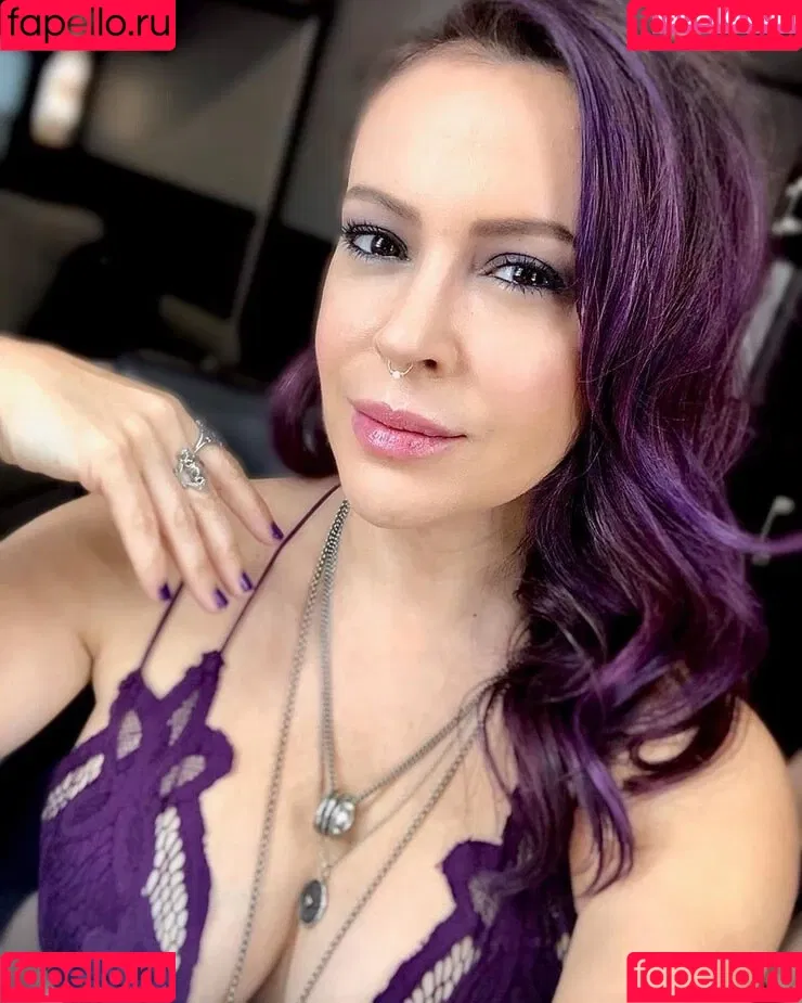 Alyssa Milano Onlyfans Photo Gallery 