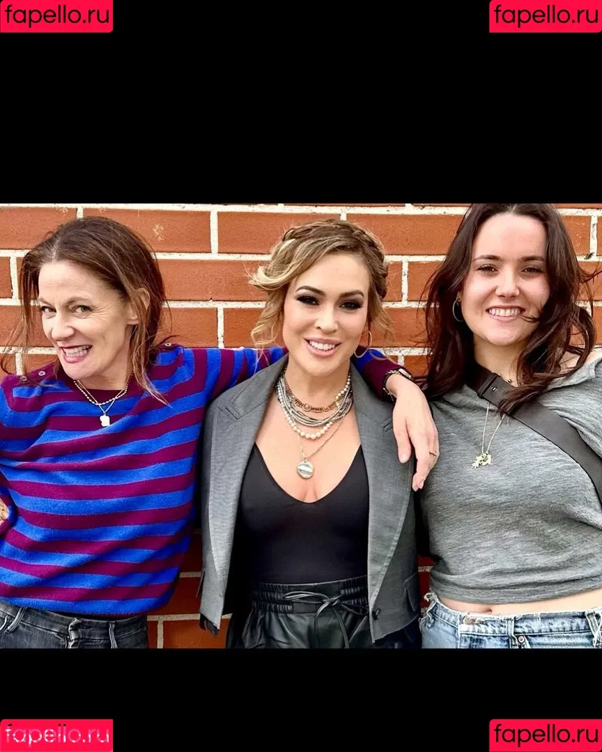 Alyssa Milano Onlyfans Photo Gallery 