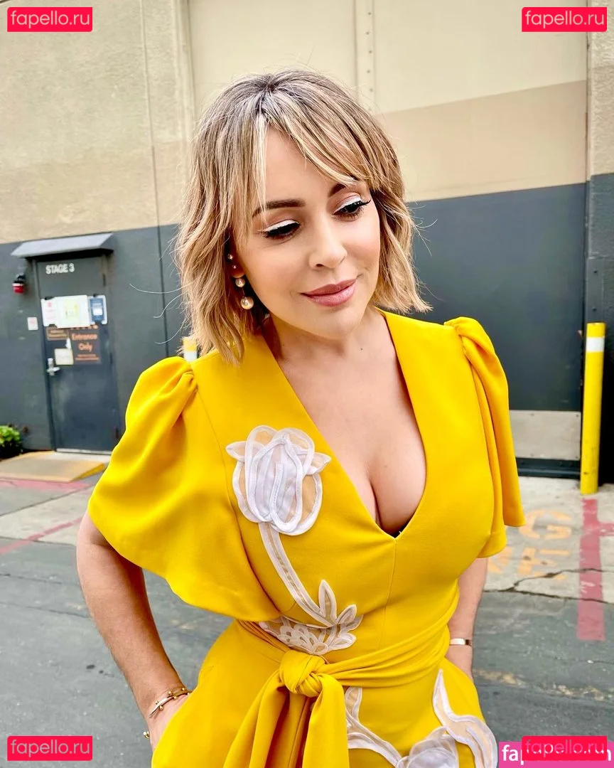 Alyssa Milano Onlyfans Photo Gallery 