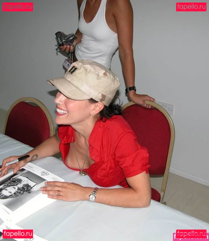 Alyssa Milano Onlyfans Photo Gallery 