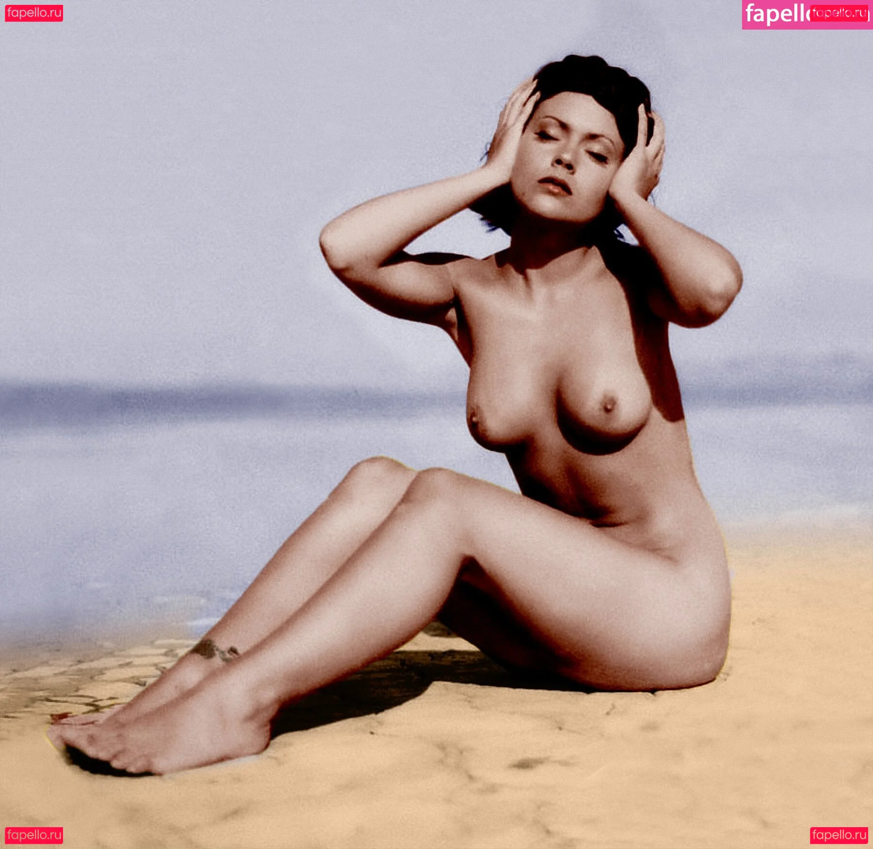 Alyssa Milano Onlyfans Photo Gallery 