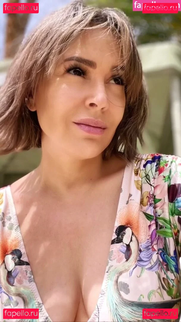 Alyssa Milano Onlyfans Photo Gallery 