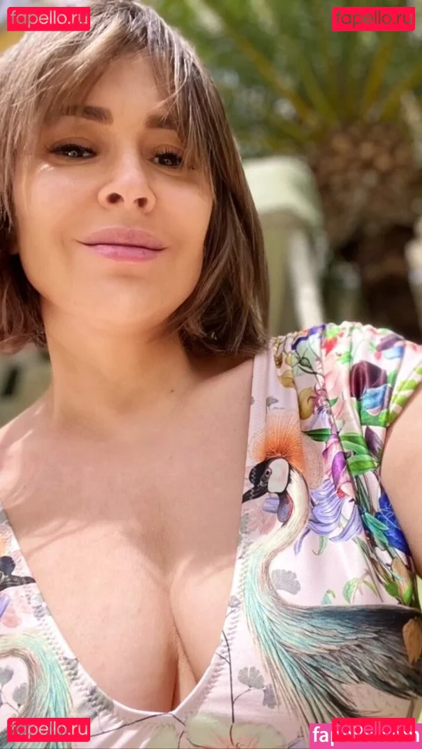 Alyssa Milano Onlyfans Photo Gallery 