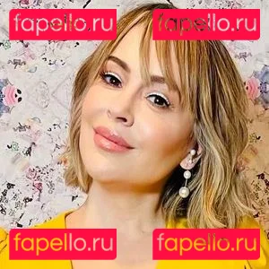 Alyssa Milano Onlyfans Photo Gallery 