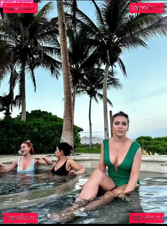 Alyssa Milano Onlyfans Photo Gallery 