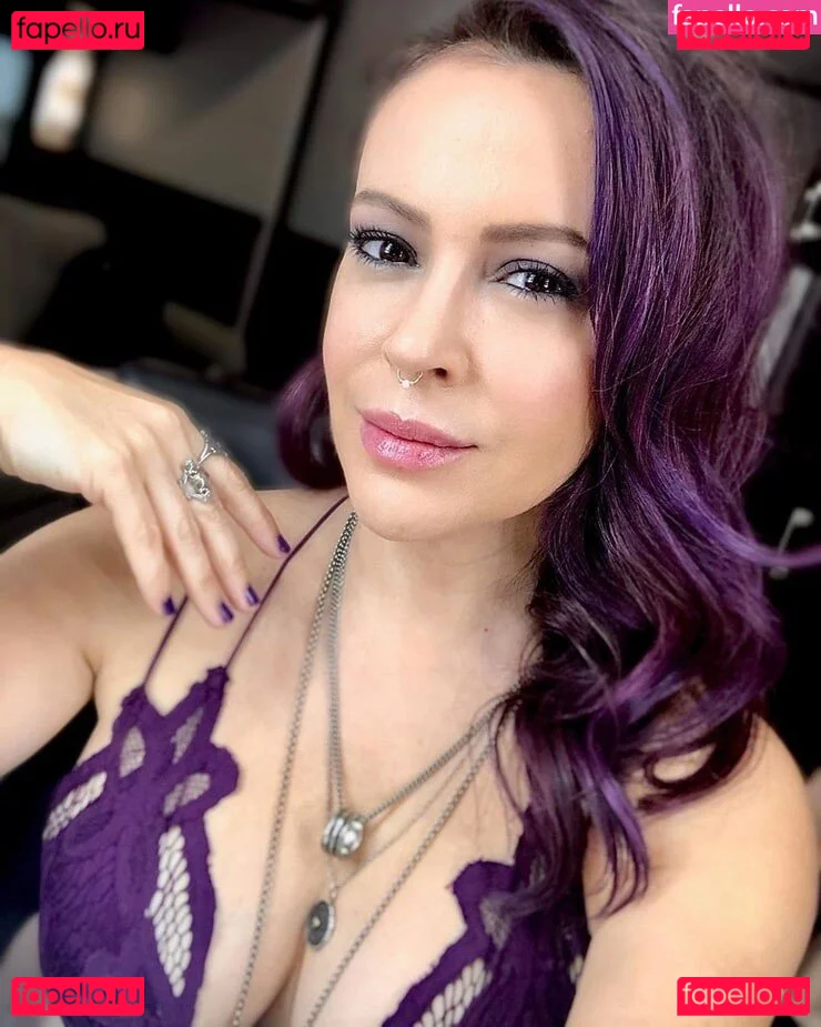 Alyssa Milano Onlyfans Photo Gallery 
