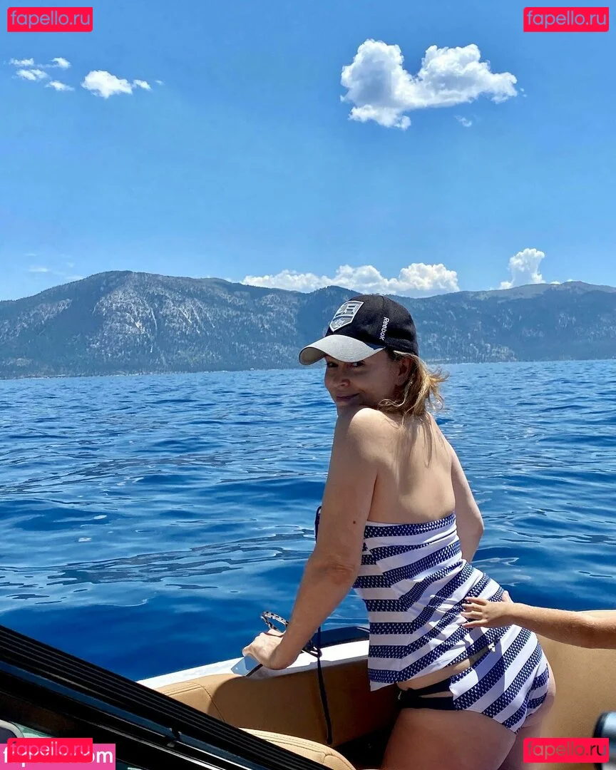 Alyssa Milano Onlyfans Photo Gallery 