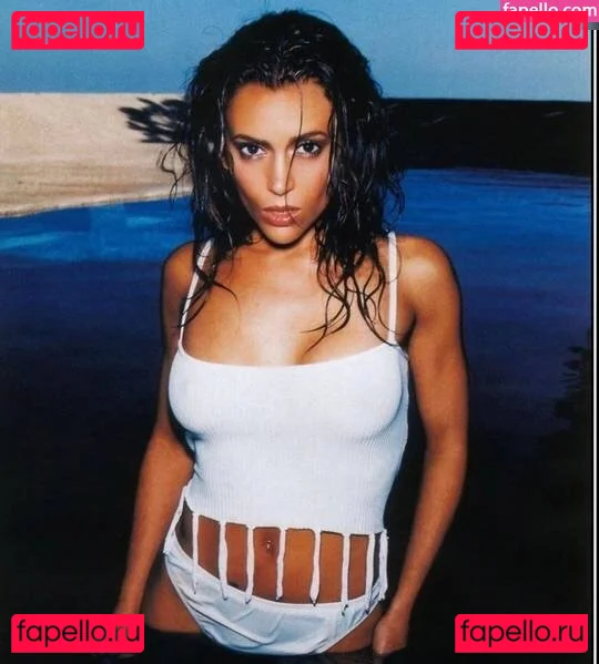 Alyssa Milano Onlyfans Photo Gallery 