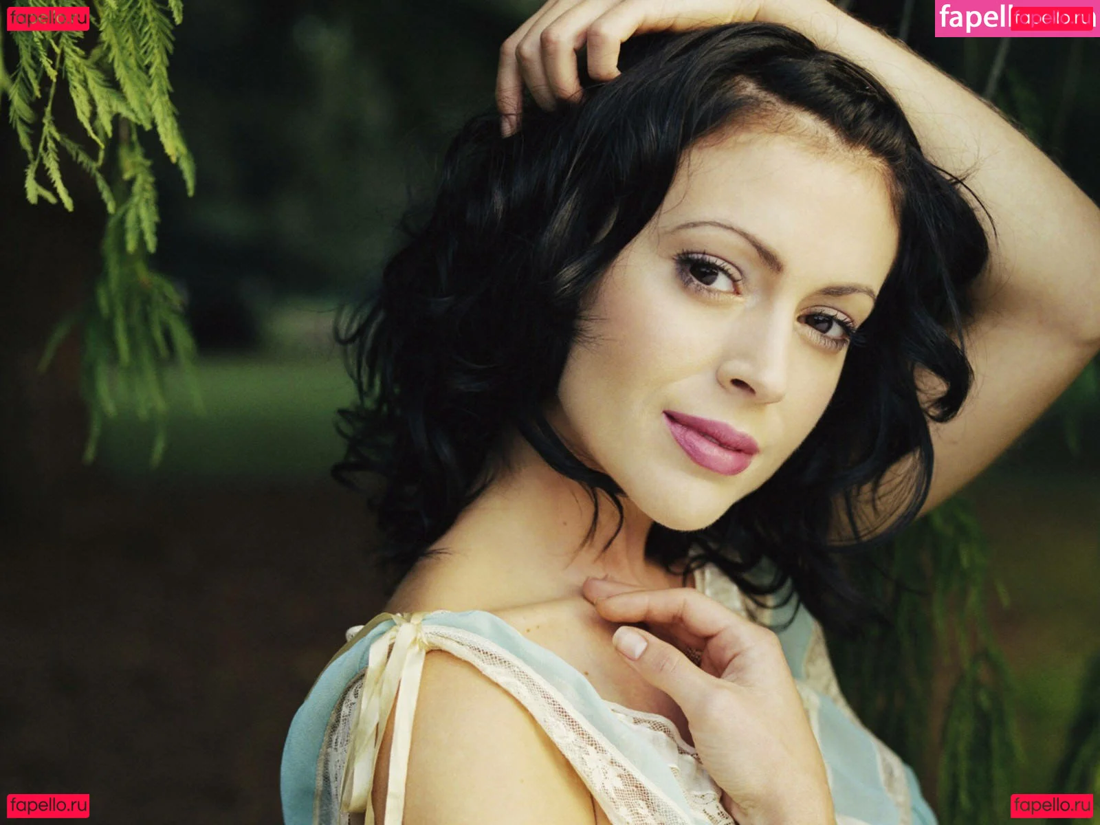 Alyssa Milano Onlyfans Photo Gallery 