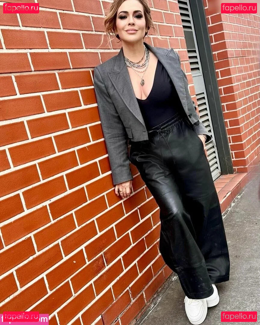 Alyssa Milano Onlyfans Photo Gallery 