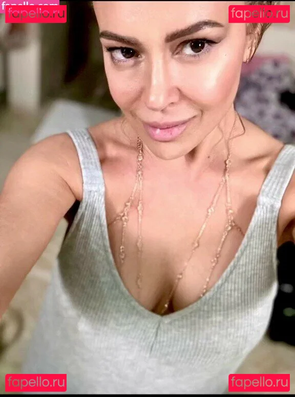 Alyssa Milano Onlyfans Photo Gallery 