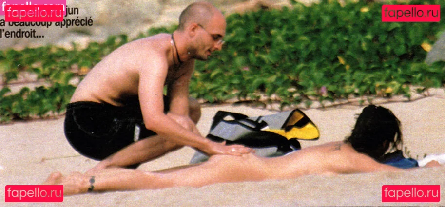 Alyssa Milano Onlyfans Photo Gallery 