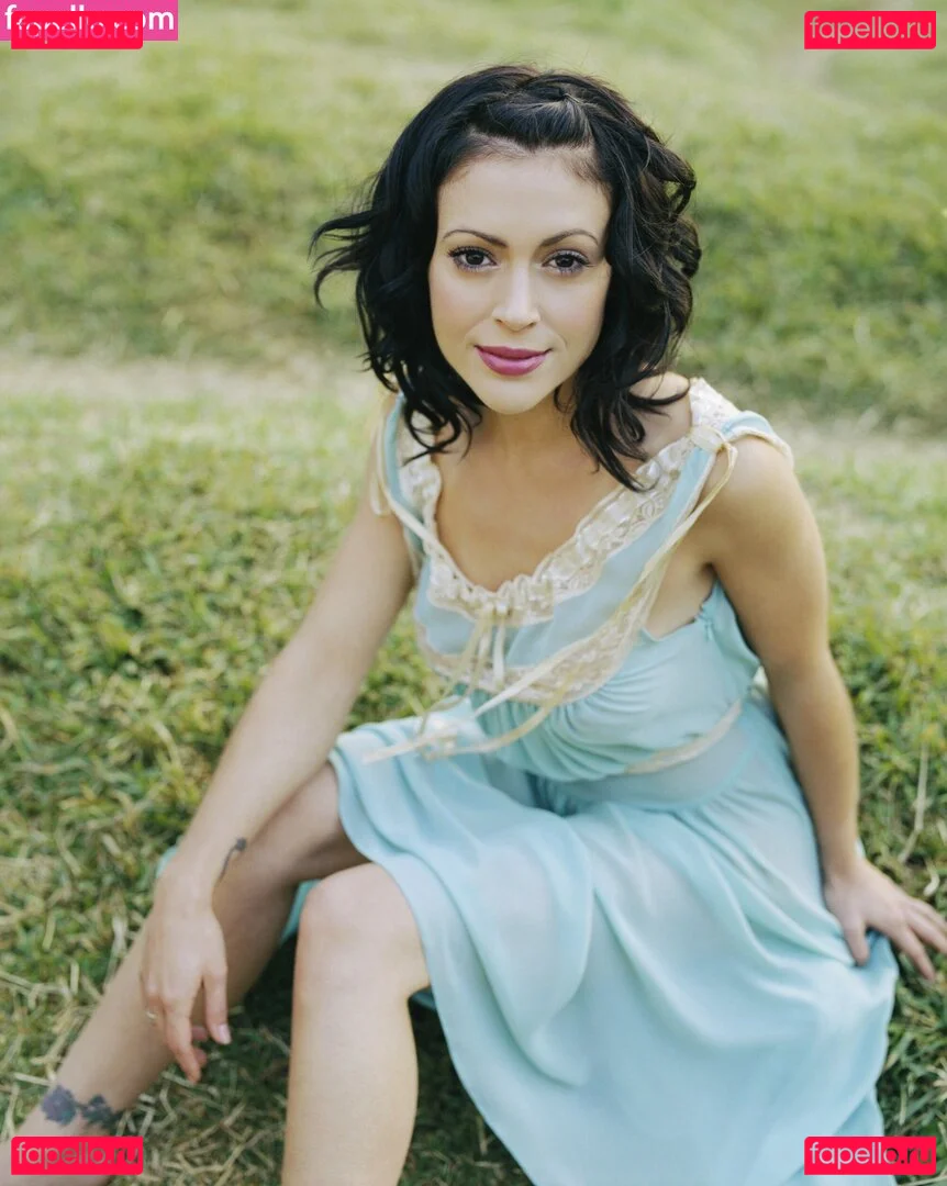 Alyssa Milano Onlyfans Photo Gallery 