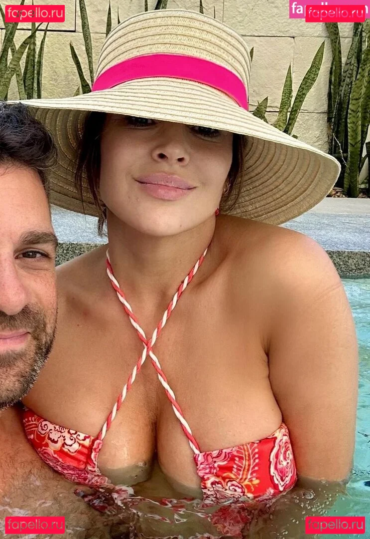 Alyssa Milano Onlyfans Photo Gallery 