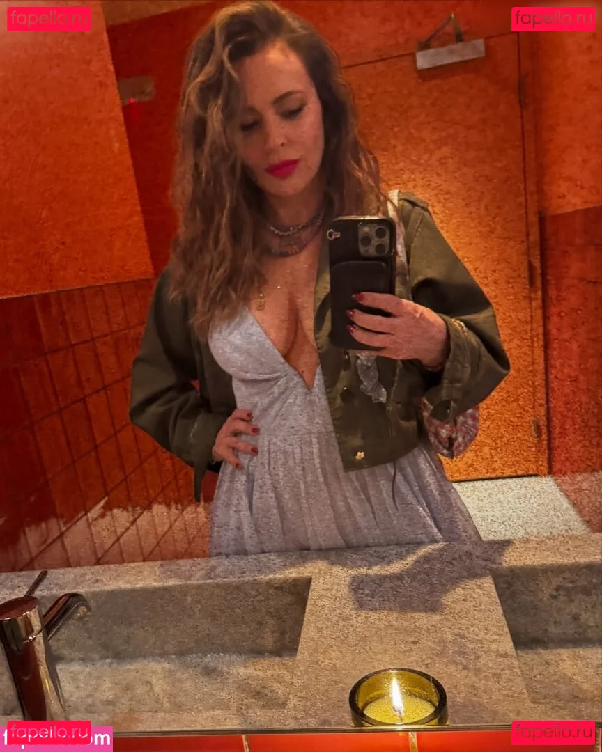 Alyssa Milano Onlyfans Photo Gallery 