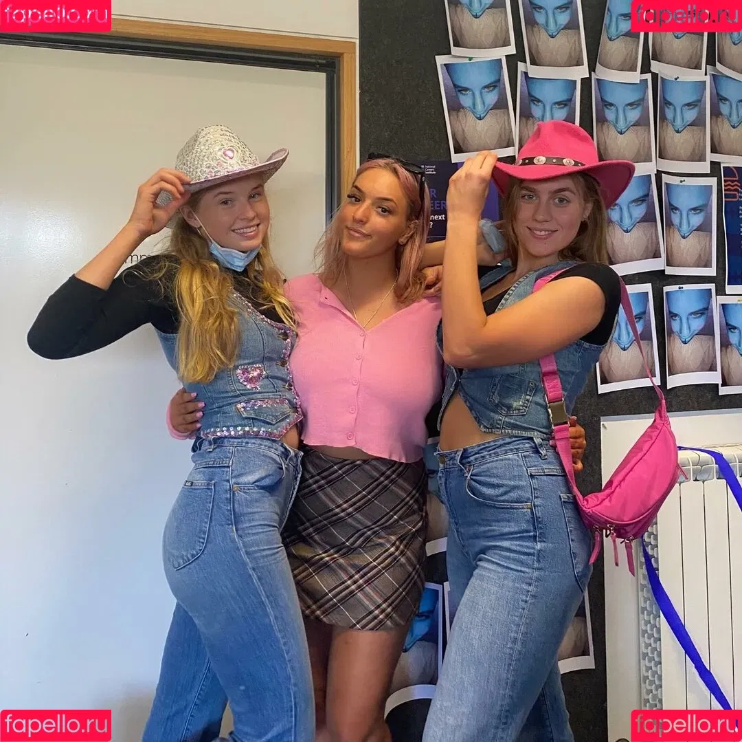 Alanna Onlyfans Photo Gallery 