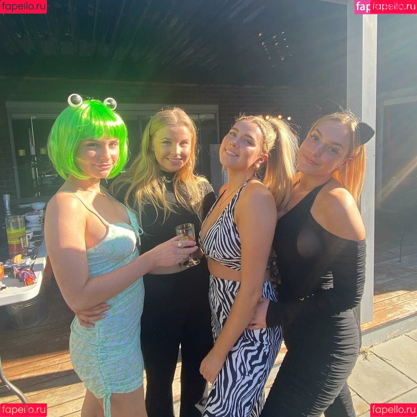 Alanna Onlyfans Photo Gallery 