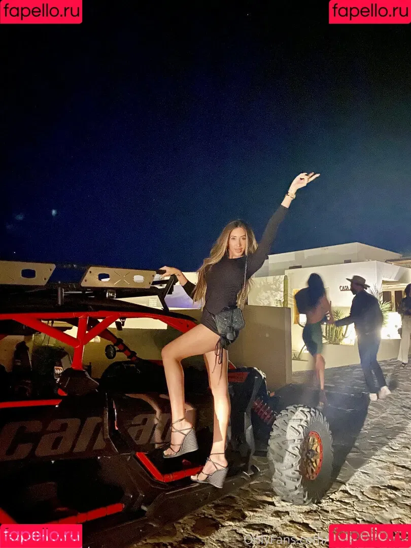 cocktailratings Onlyfans Photo Gallery 