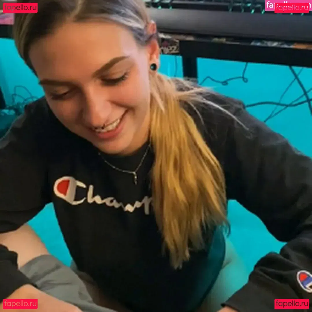 Nickynaple Onlyfans Photo Gallery 