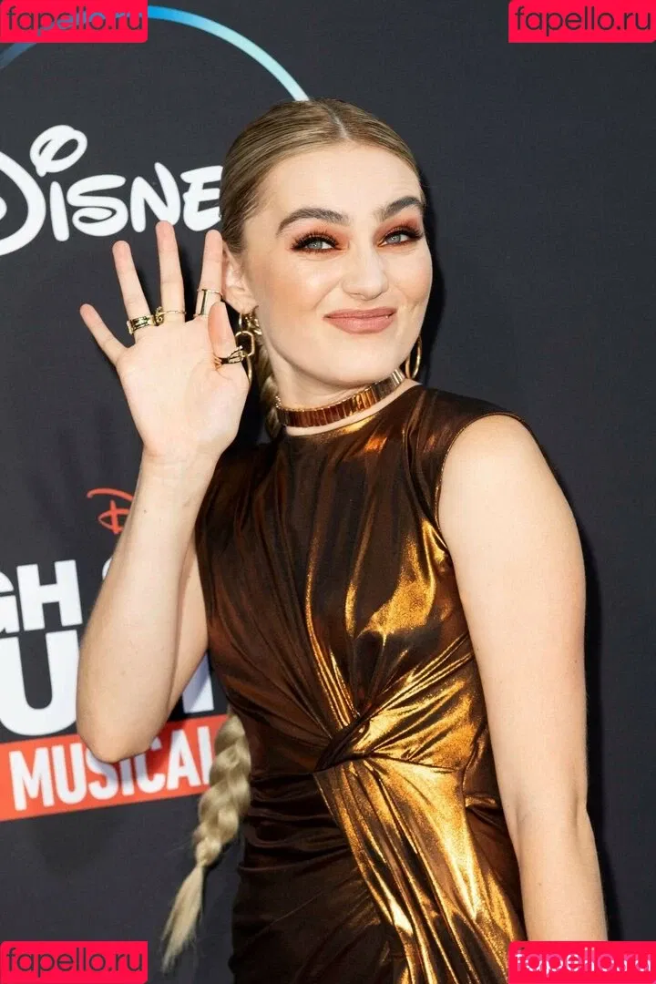 Meg Donnelly Onlyfans Photo Gallery 