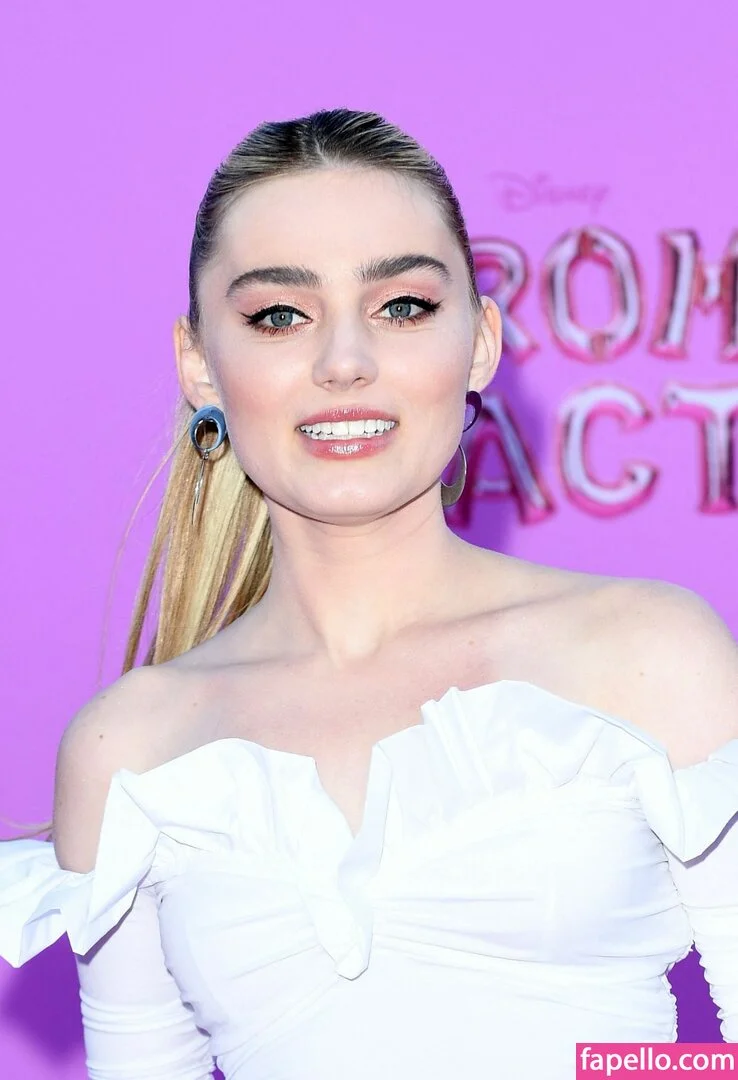 Meg Donnelly Onlyfans Photo Gallery 