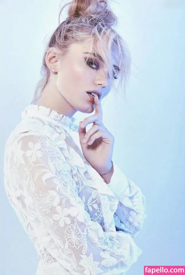 Meg Donnelly Onlyfans Photo Gallery 