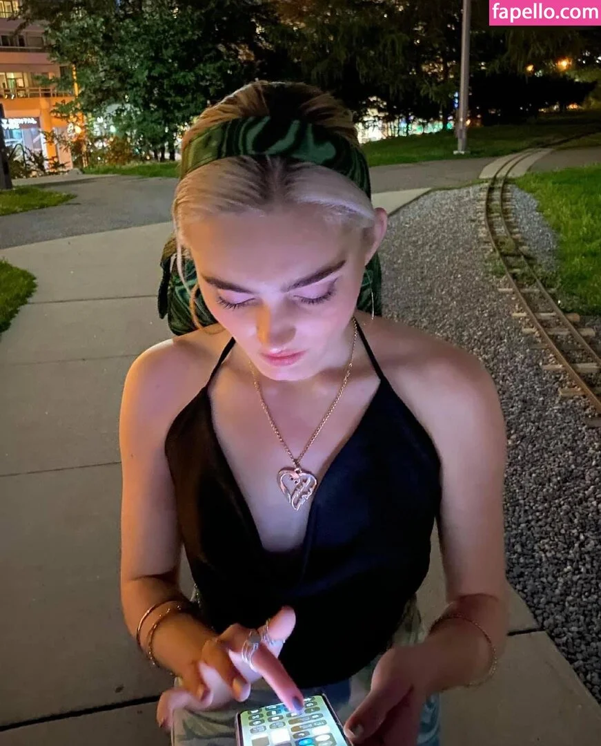 Meg Donnelly Onlyfans Photo Gallery 