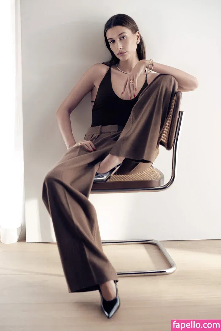 Hailey Bieber Onlyfans Photo Gallery 